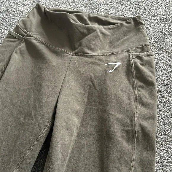 Gymshark leggings - Picture 2 of 5